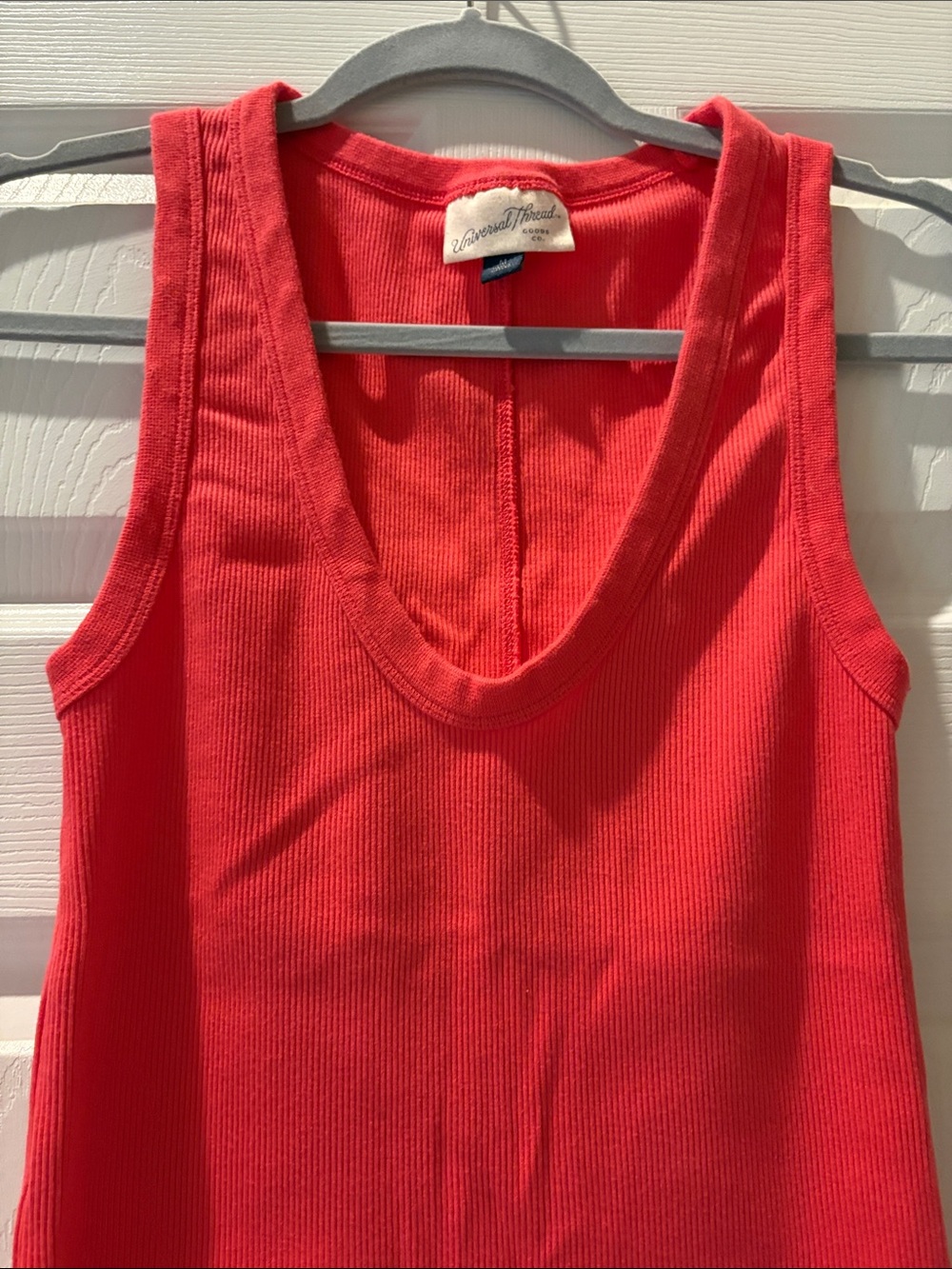 Universal Thread Red Ribbed Scoop Neck Tank Top - Picture 3 of 4